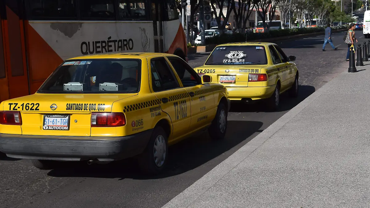 LOS TAXISTAS